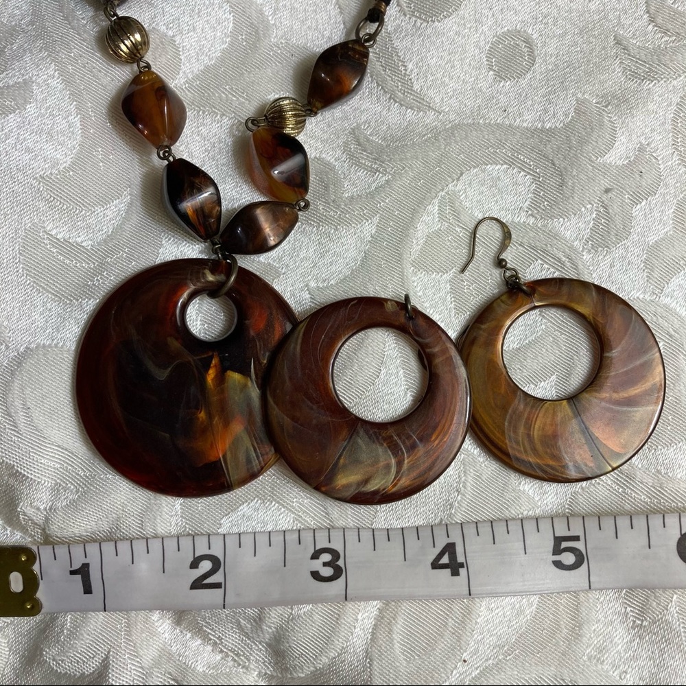 Vintage Tortoise shell necklace and earrings set - Picture 3 of 8